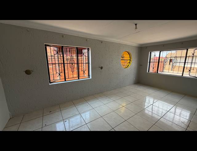 3 BEDROOM HOUSE FOR SALE IN SOSHANGUVE WW